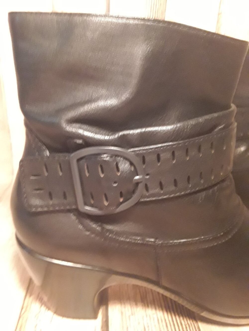 Umberto Raffini Women's Black Leather Ankle Boots Size 37 - Picture 8 of 8